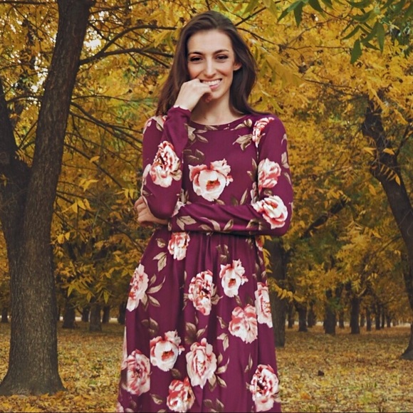 Floral Burgundy midi dress with pockets - Picture 3 of 6